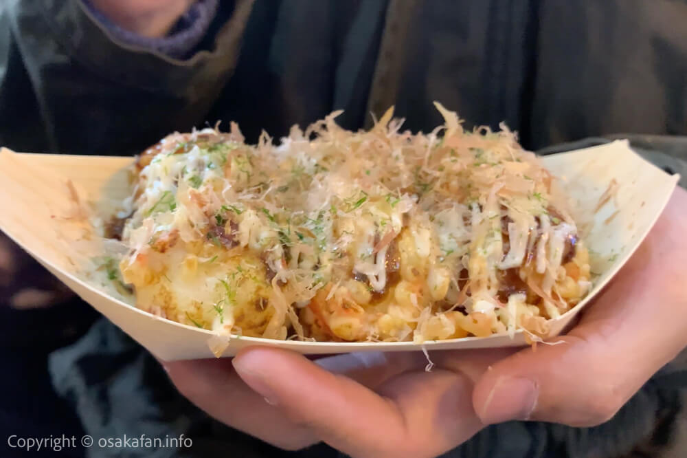 可以一邊排隊一邊看到做章魚燒,很開心!